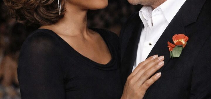 Kevin Costner with Whitney Houston in a story